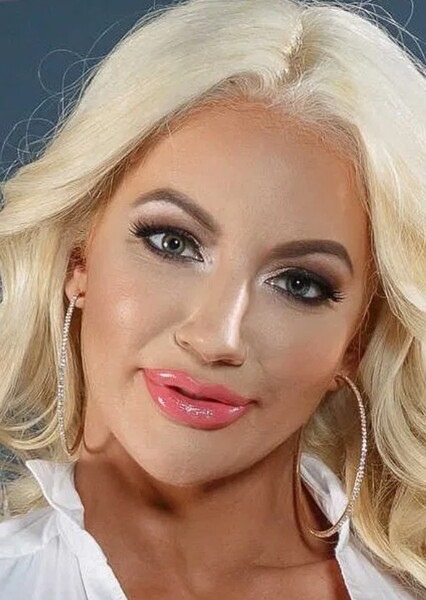 Nicolette Shea